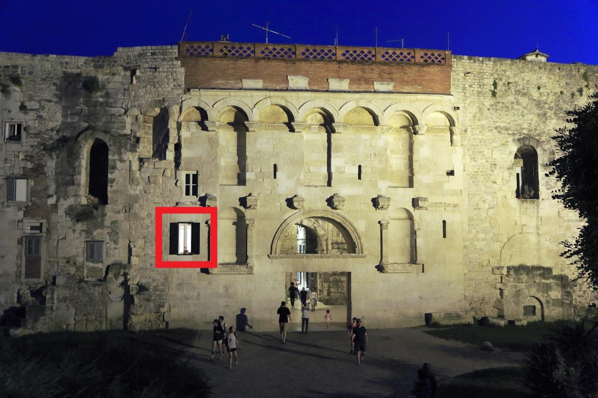 Golden Gate Luxury Rooms - Unique Unesco Location Split Exterior foto
